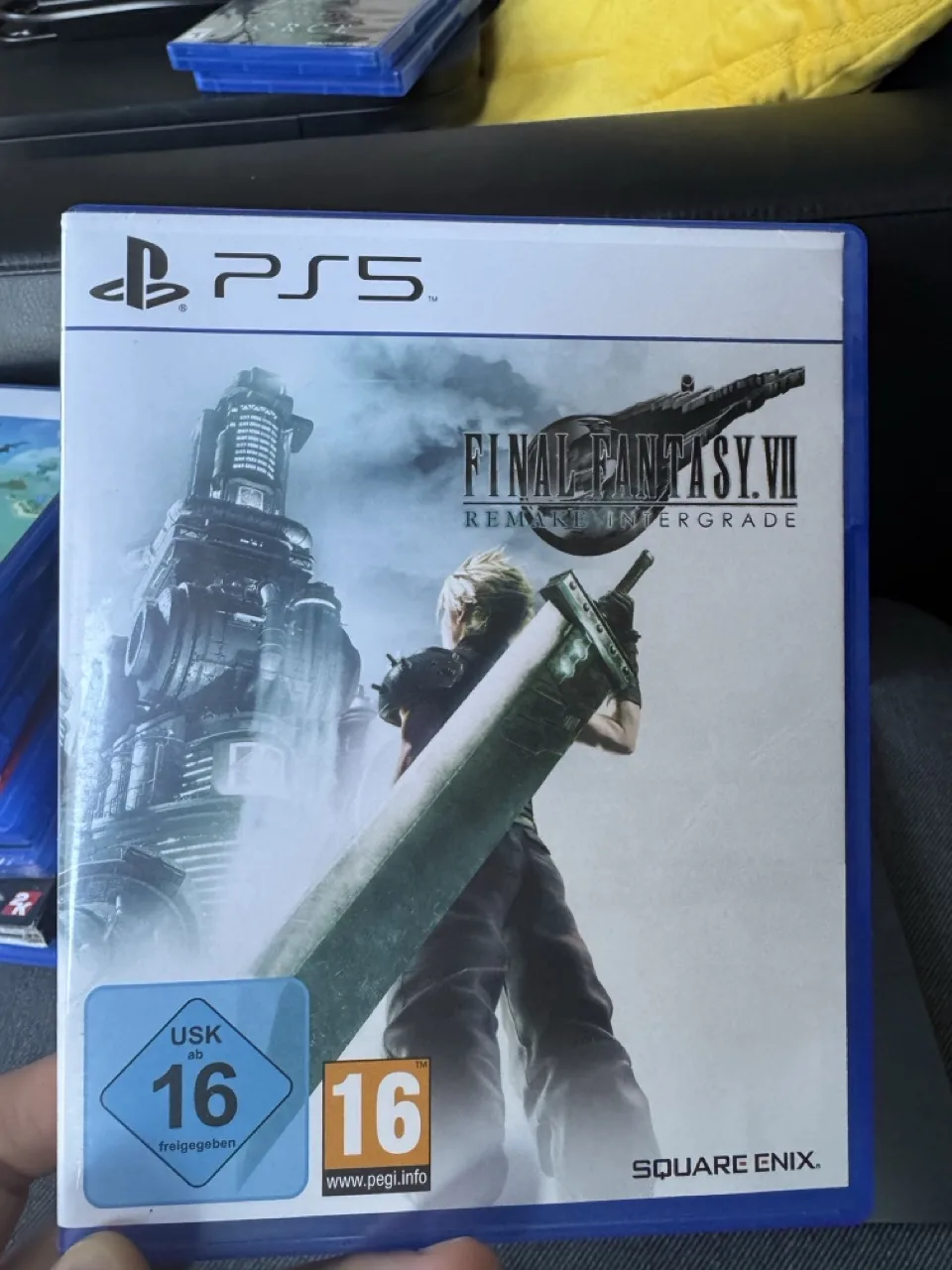 Final Fantasy VII Remake Intergrade (PS5) okładka wydania pudełkowego, wersja DE, zdjęcie 1