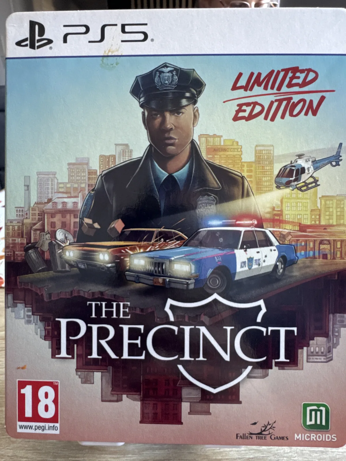 The Precinct (PS5) okładka wydania pudełkowego, zdjęcie 1